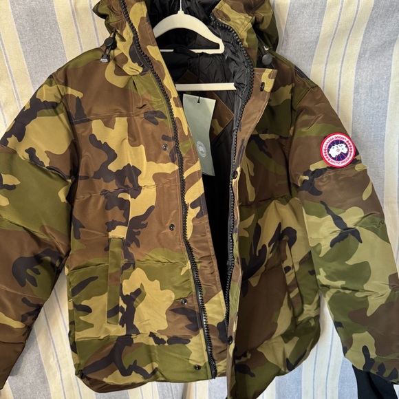 Canada Goose Men's Green Canouflage Puffer Jacket - Picture 2 of 9
